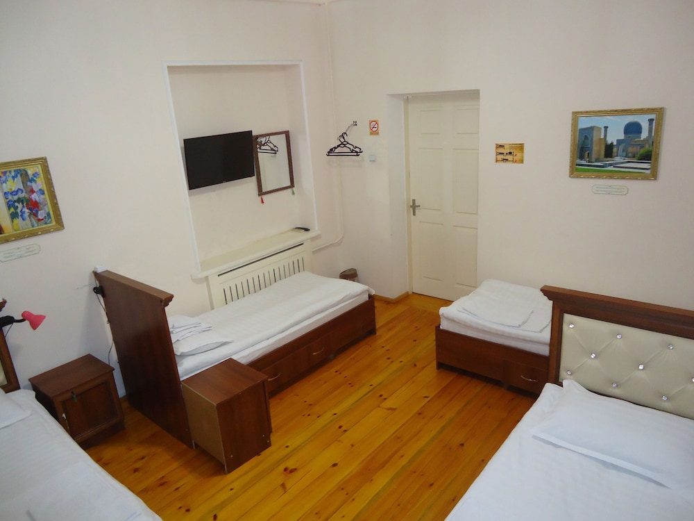 One Bed in 4 Bed Female Dorm photo 1