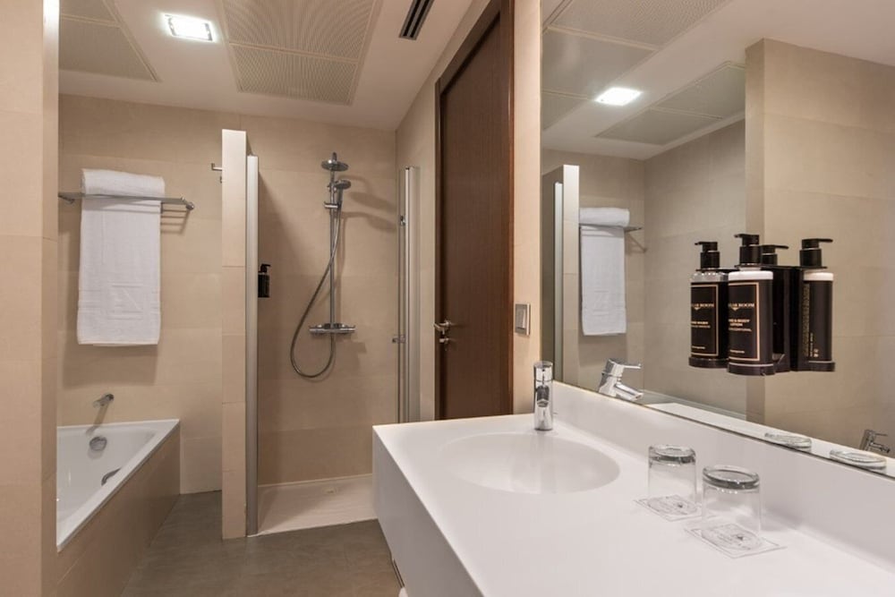 Premium Double Room - Photo 3