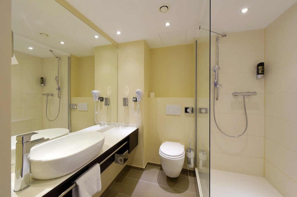 Comfort Triple Room, Multiple Beds, City View photo 3