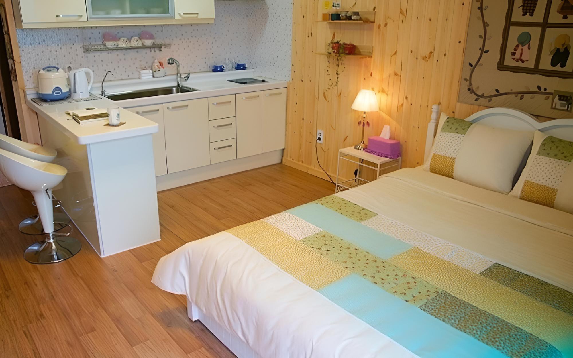 Room (Spearmint) - Photo 10