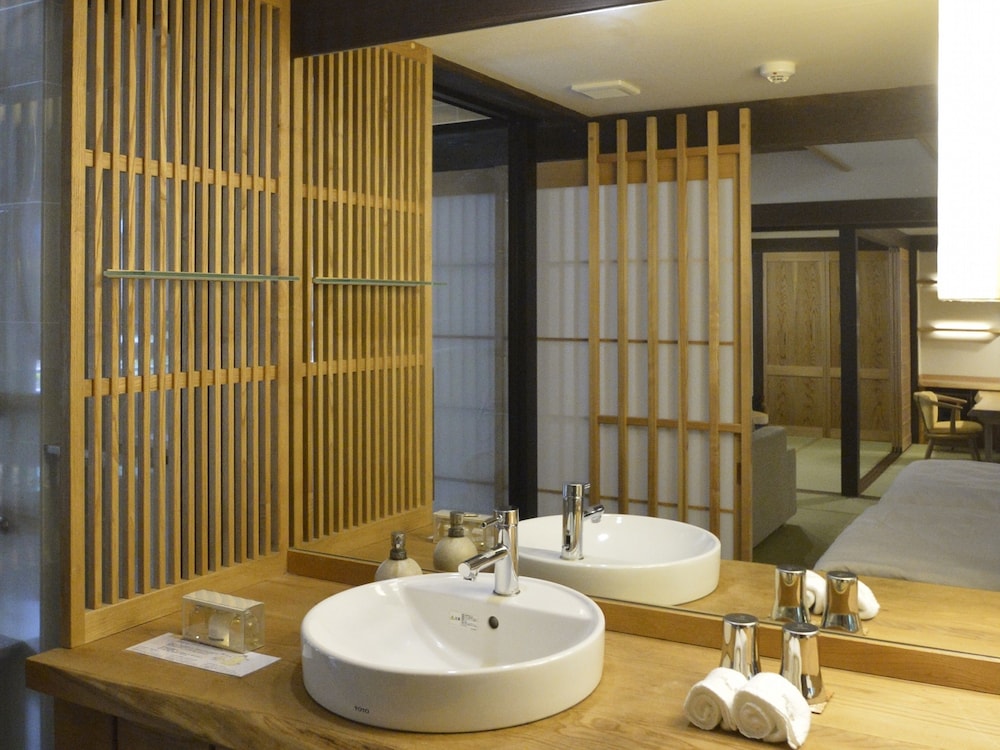 Deluxe Twin Room, 53㎡,  Japanese Breakfast, Check-in only between 3pm-6pm, Non Smoking photo 3