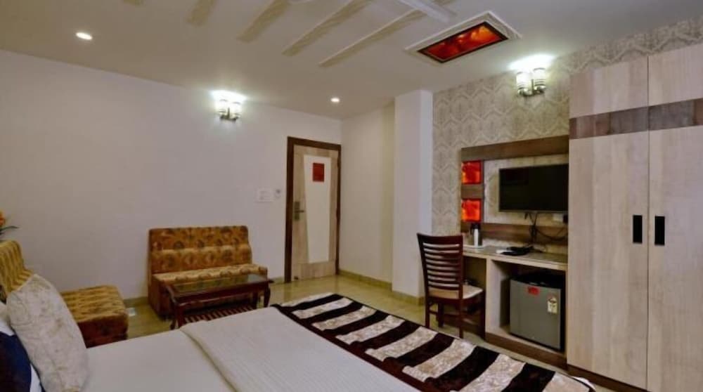 Executive Room - Photo 3