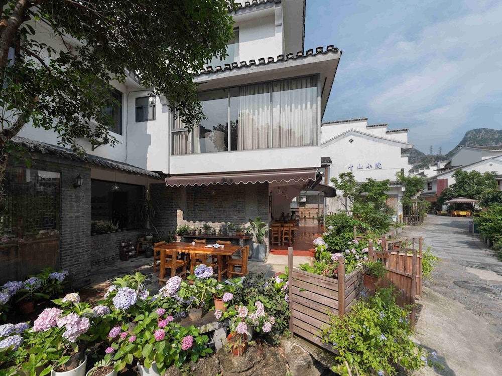 Comfort Villa, Valley View