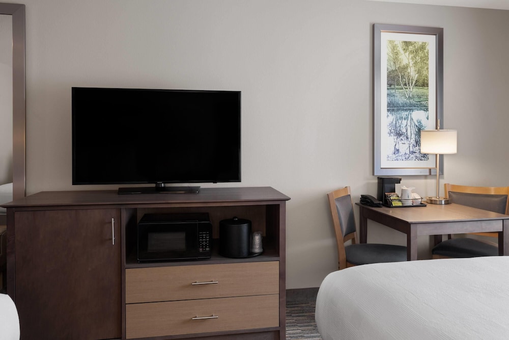 Room, 2 Queen Beds, Non Smoking photo 2