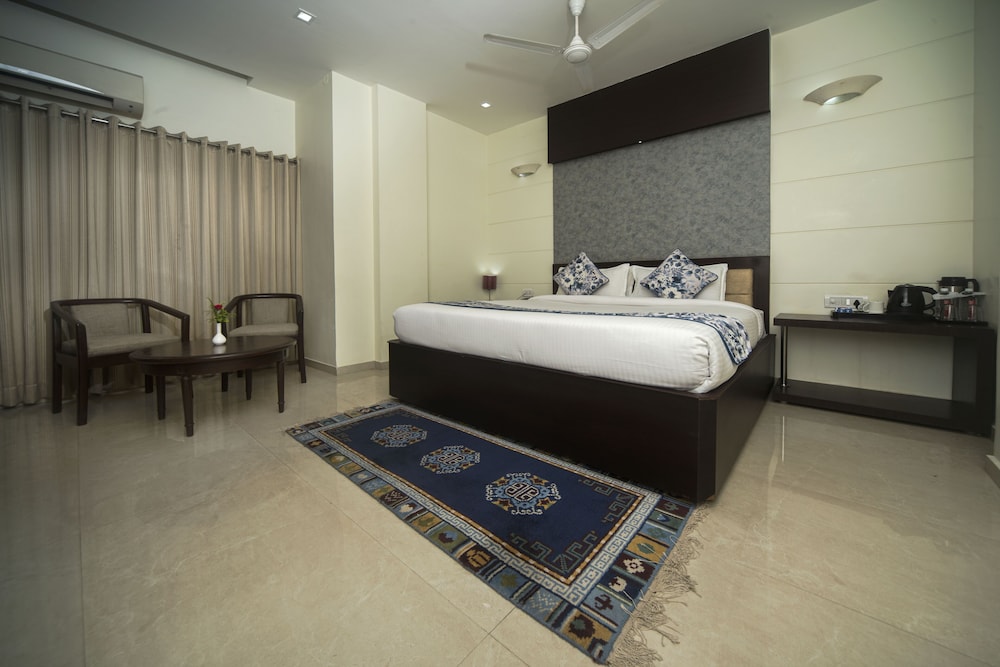 Executive Room - Photo 3