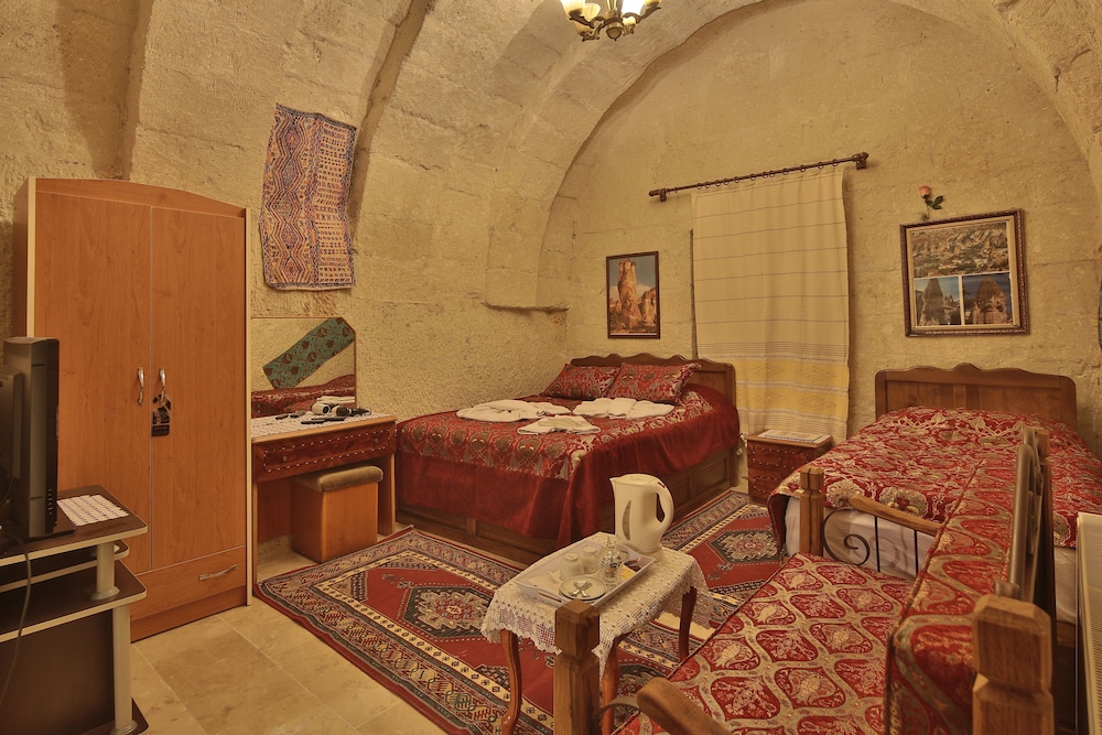 Triple Room (Cave) photo 1