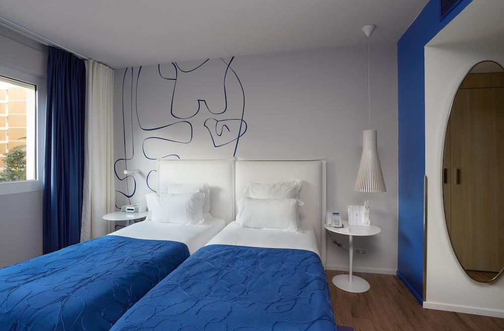 Classic Room, 2 Twin Beds - Photo 4