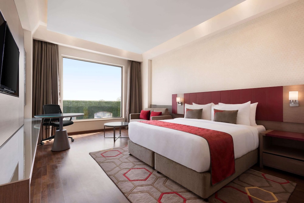 Suite, 1 Queen Bed, Non Smoking