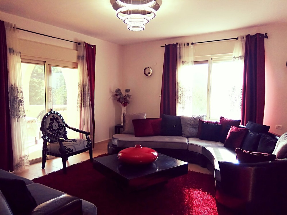 Villa, 4 Bedrooms, Mountain View photo 2