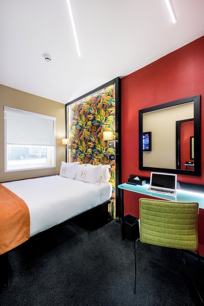 Standard Queen Room - Photo 1