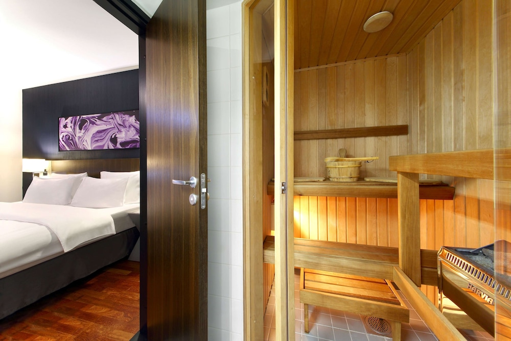Room, Sauna