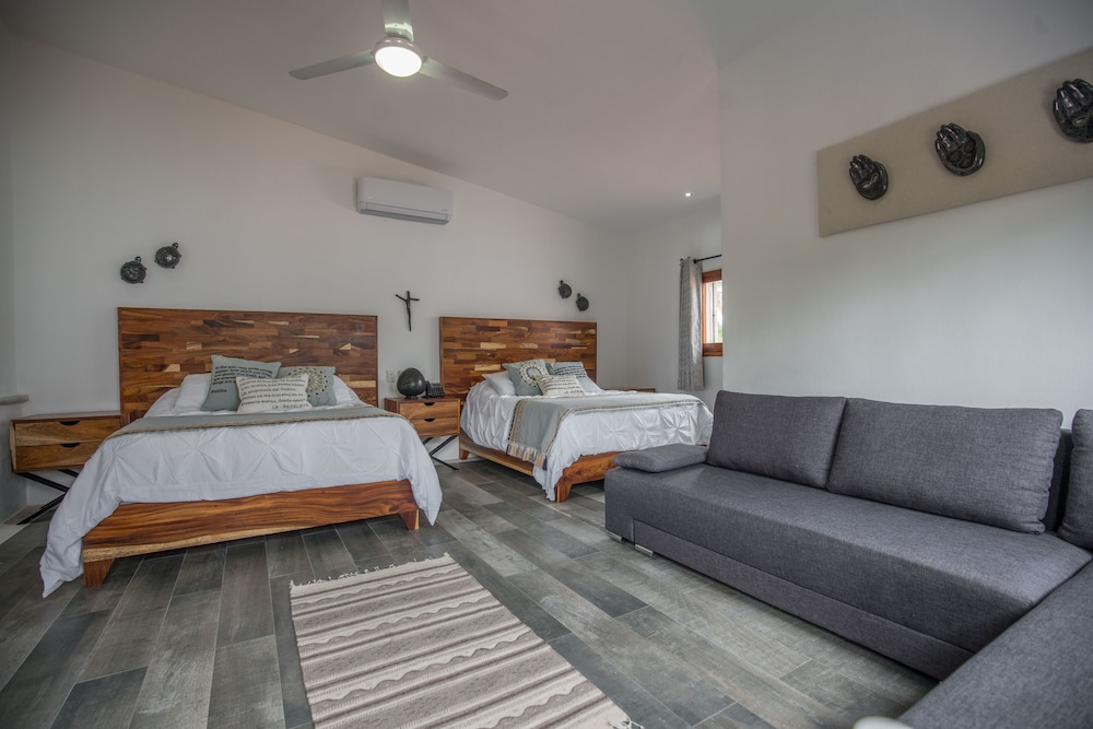Deluxe Room, Multiple Beds