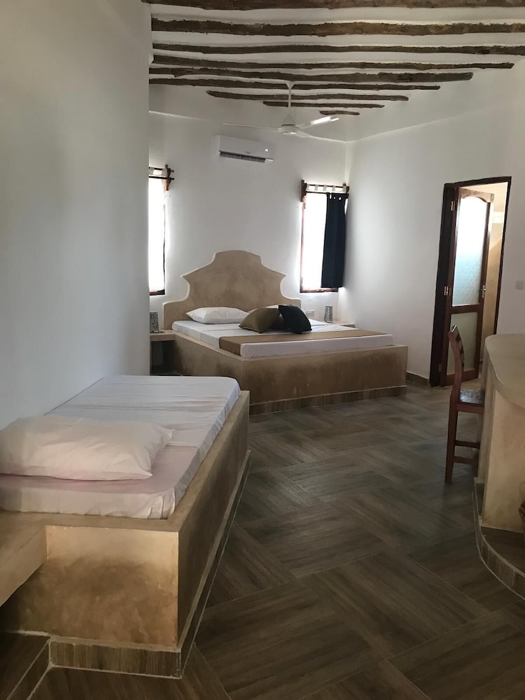 Deluxe Triple Room photo 1