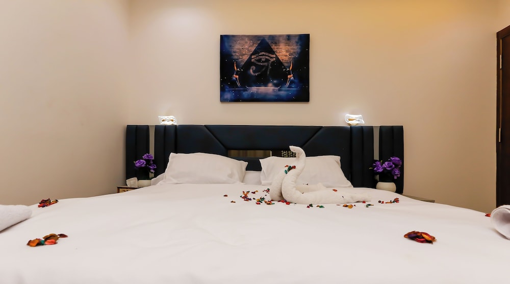 Comfort Double Room, 1 King Bed, Mountain View