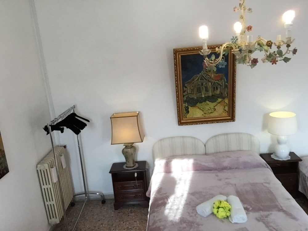 Luxury Room, Shared Bathroom, Canal View photo 3