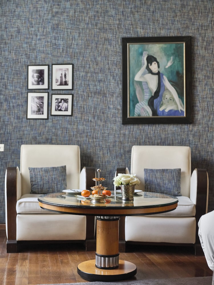 Executive Room - Photo 17