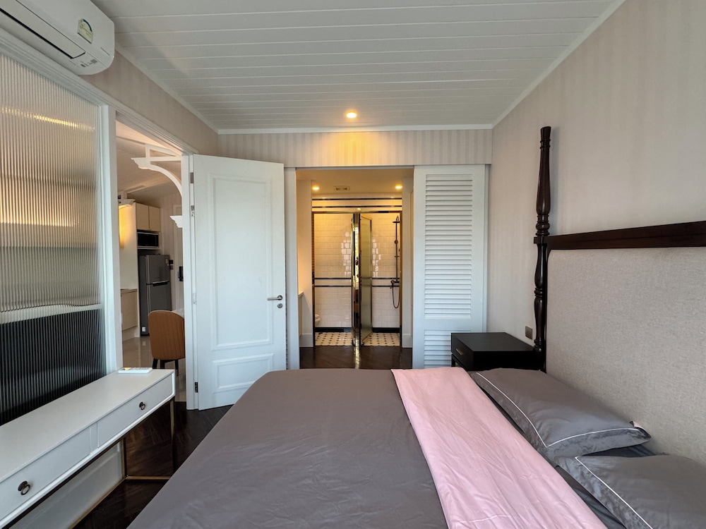 Twin Room, City View