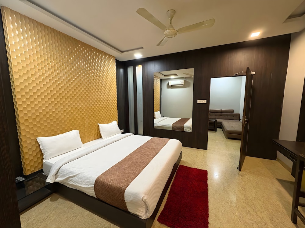 Suite, Garden View
