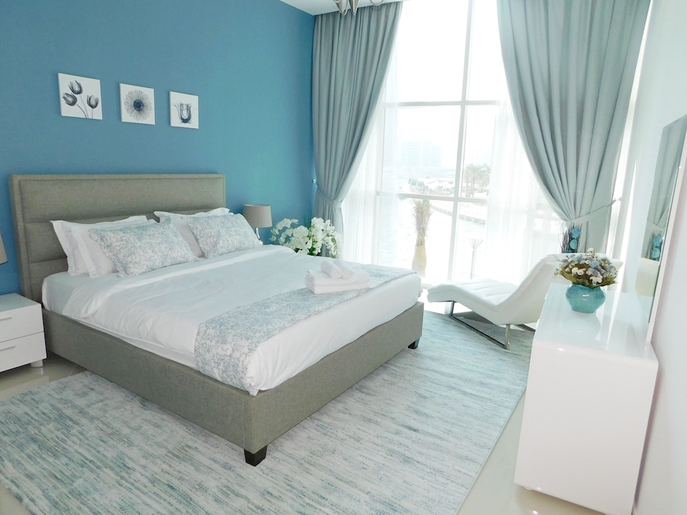 Apartment, 2 Bedrooms, Marina View, Ground Floor photo 1