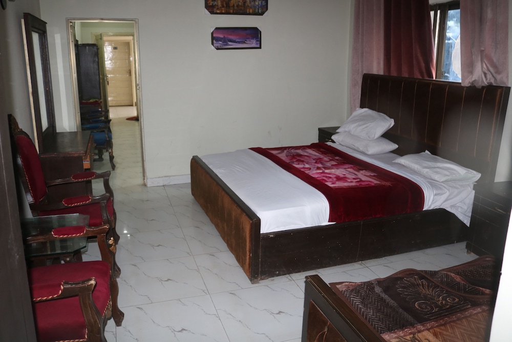 Deluxe Suite
