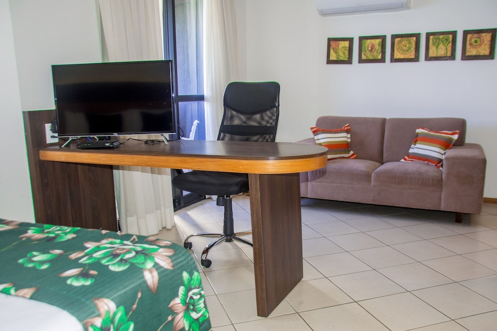 Deluxe Twin Room - Photo 13