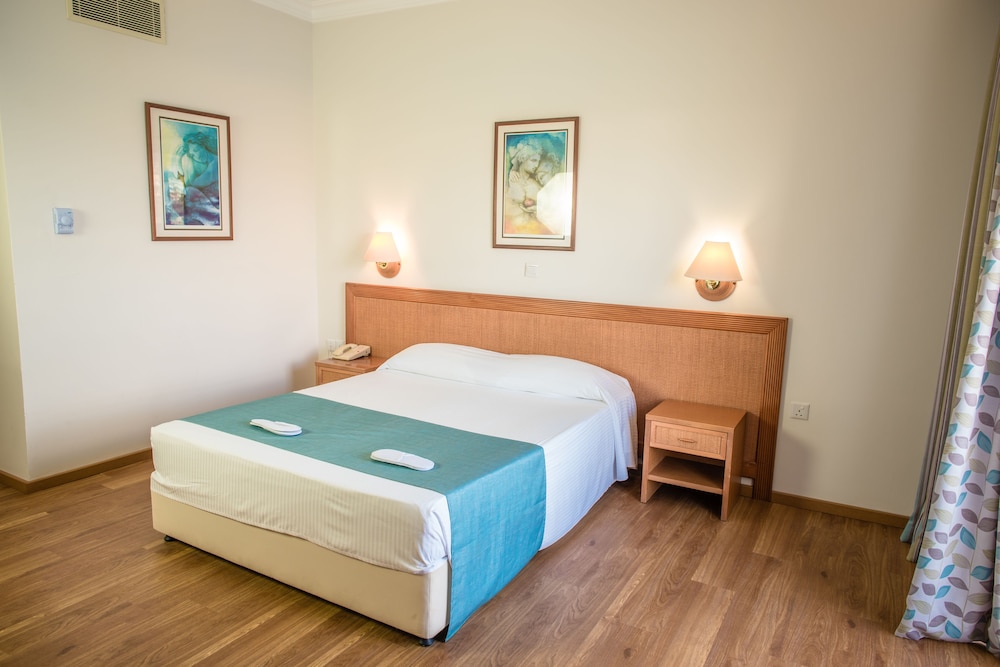 Superior Room, Sea View - Photo 2