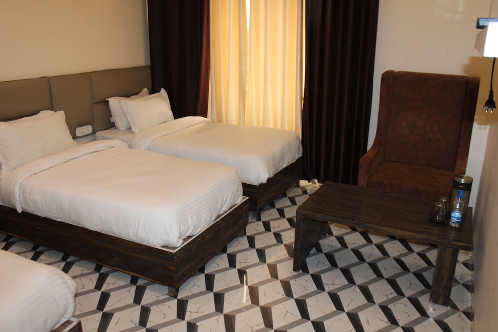 Grand Double Room photo 2