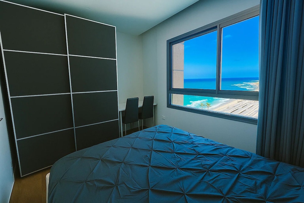 Luxury Apartment photo 2