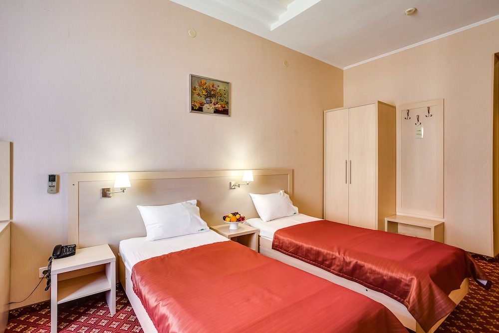 Standard Twin Room photo 2