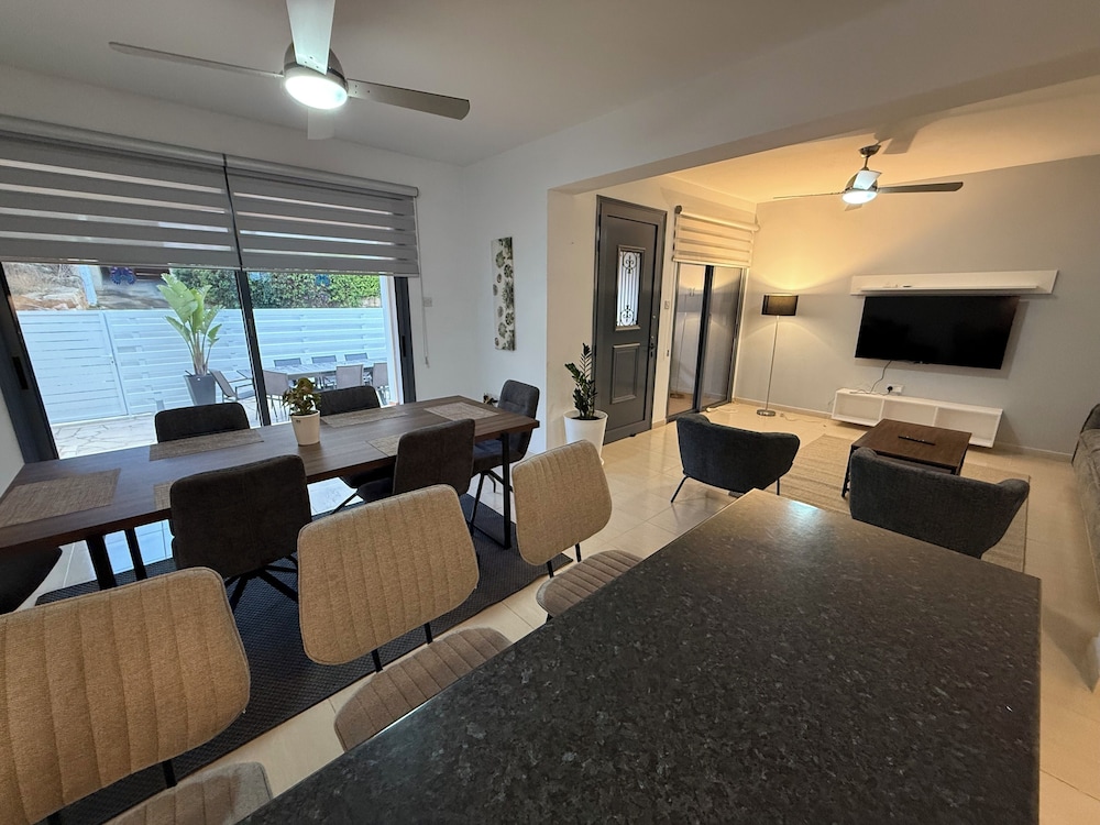 Deluxe Apartment photo 1
