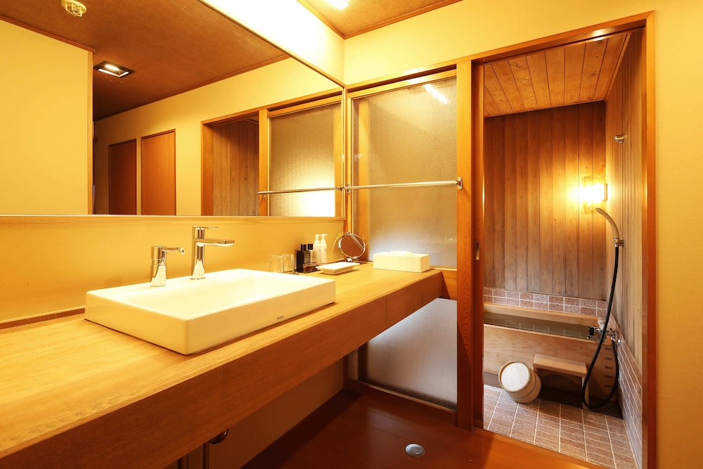 Japanese-Style Room (10 tatami mats) photo 3