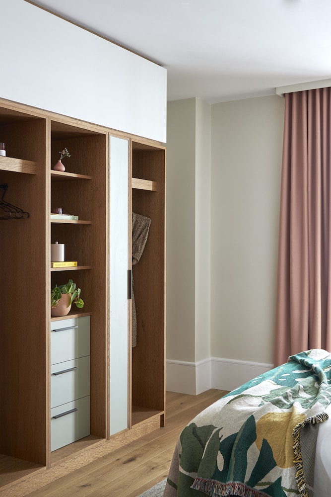 Two Bedroom Terrace Suite - Photo 8