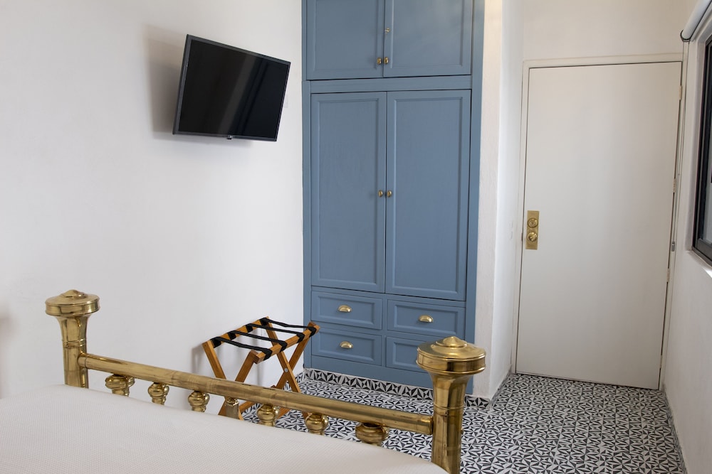 Design Quadruple Room photo 3
