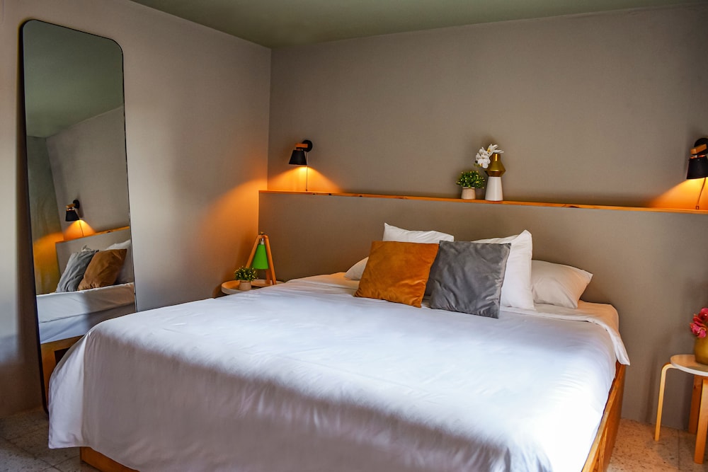 Double Room 1 King Bed photo 1