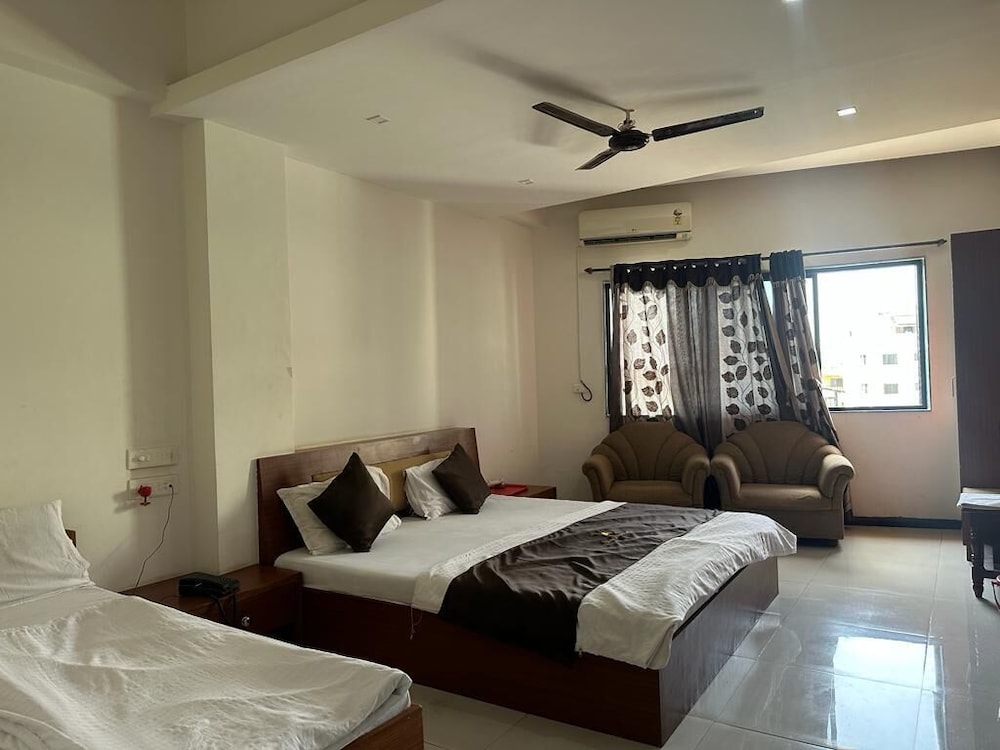 Deluxe Triple Room photo 3