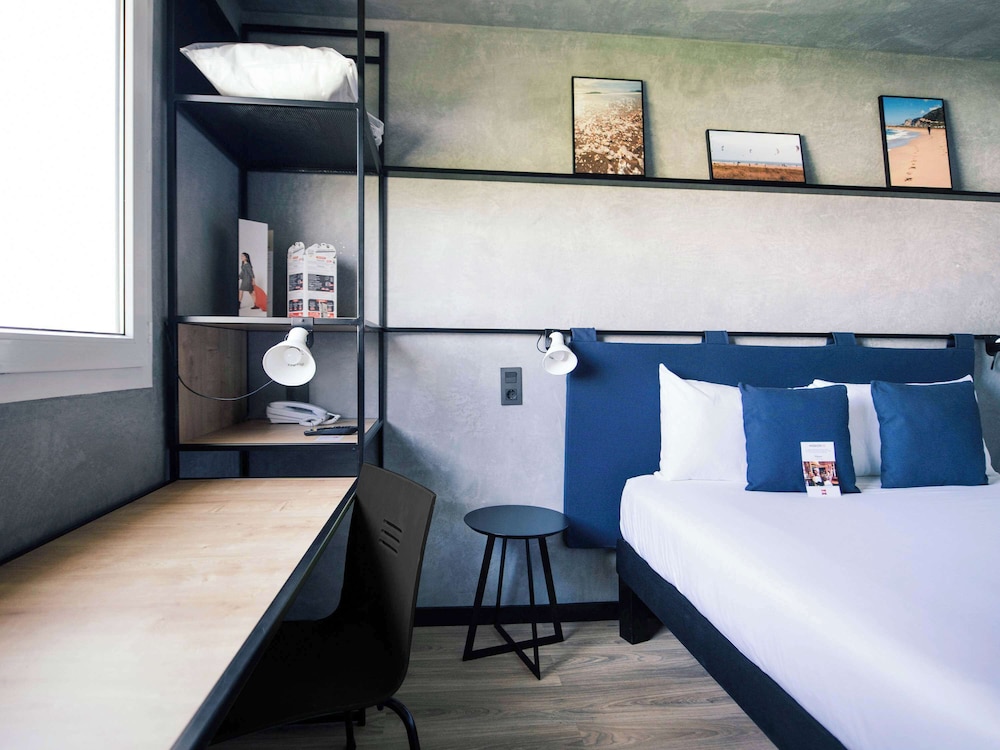 Standard Room, Multiple Beds - Photo 4