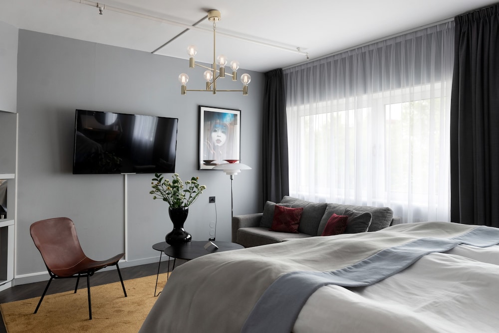 Deluxe Room - Photo 3
