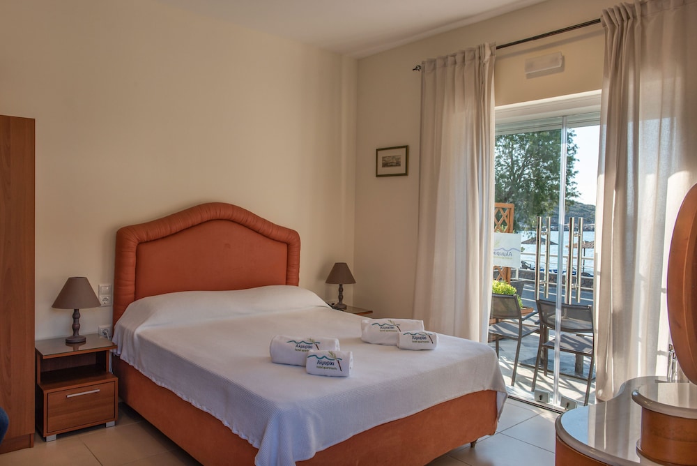 Standard Room with Sea View photo 1