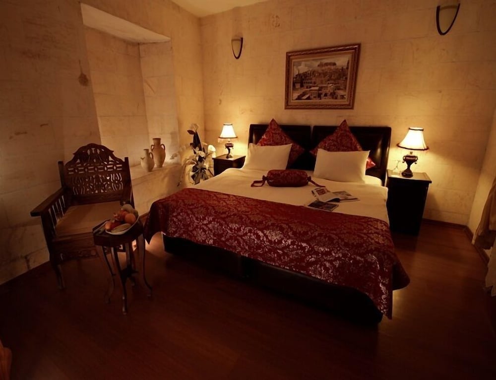 Standard Double or Twin Room photo 1