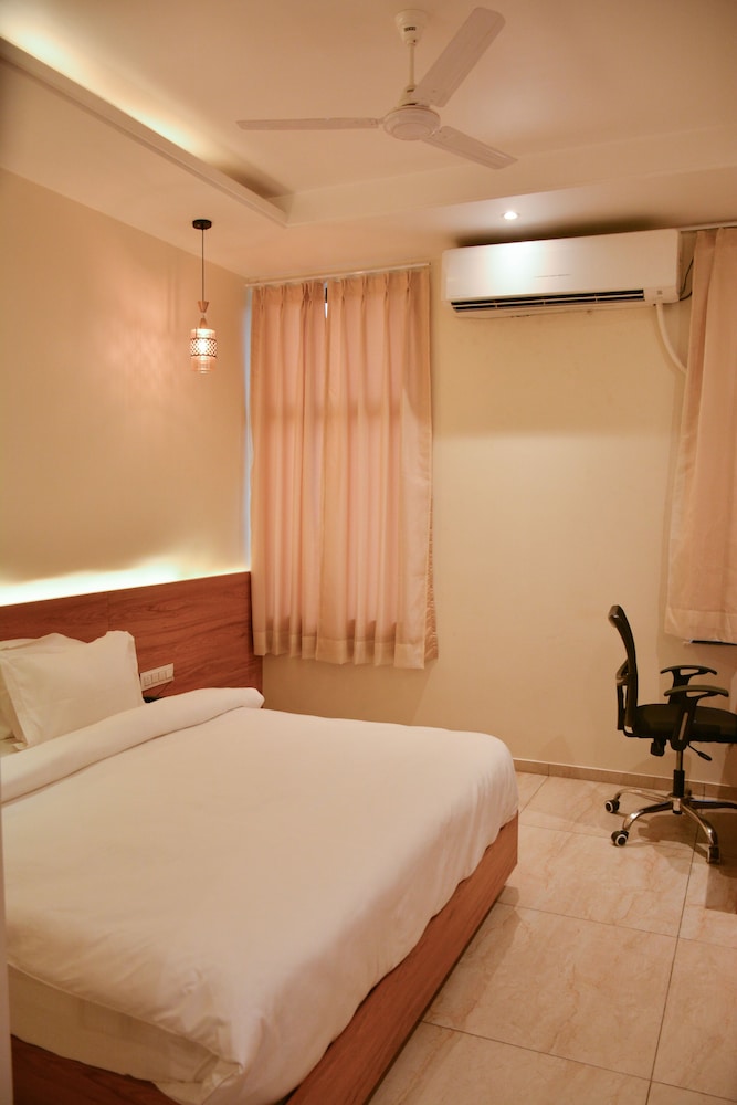 Super Deluxe Room - Photo 2