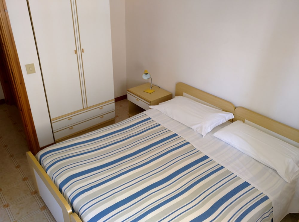 Grand Apartment, 2 Bedrooms, Kitchenette, Garden View photo 2