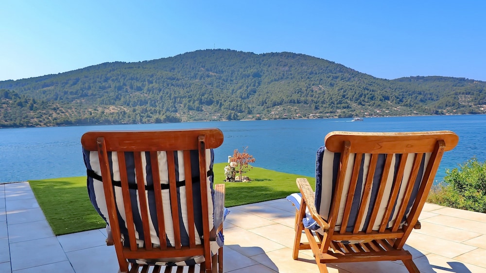 House (Holiday Home Bili Žal - Two Bedroom )