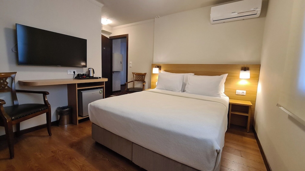 Standard Double Room - Photo 1