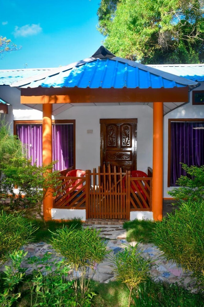 Deluxe Room - Photo 11