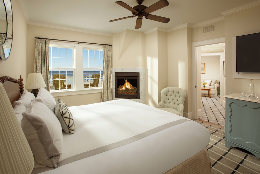 Ocean View Main Inn Suite