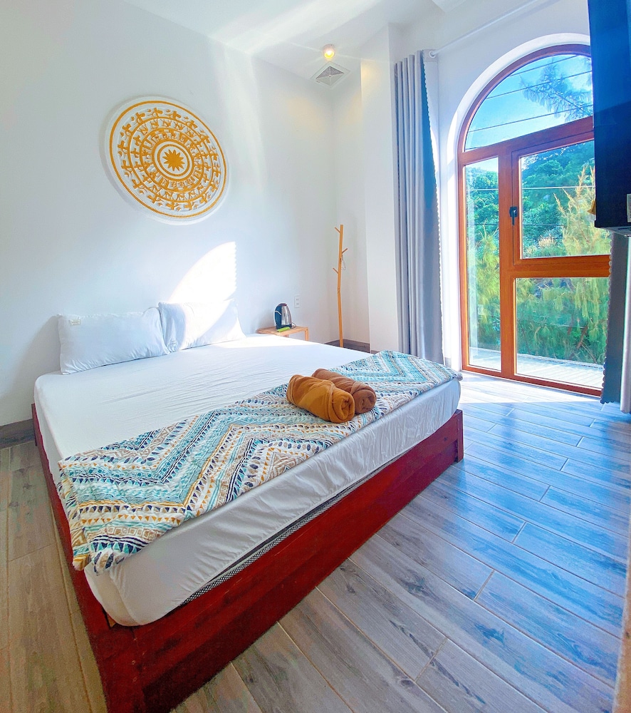 Standard Double Room, Garden View