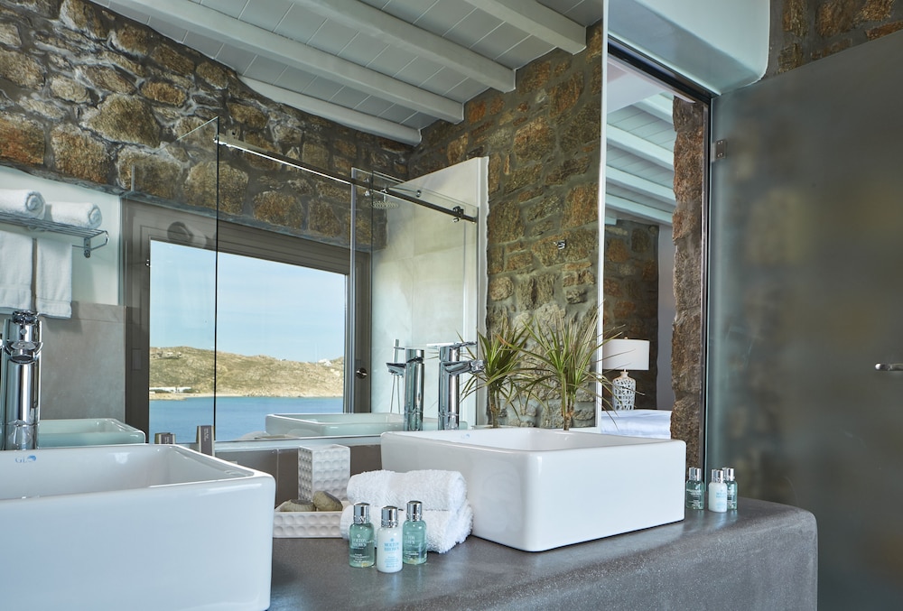 Grand Deluxe Two Bedroom Villa with Private Pool Sea View - Photo 7
