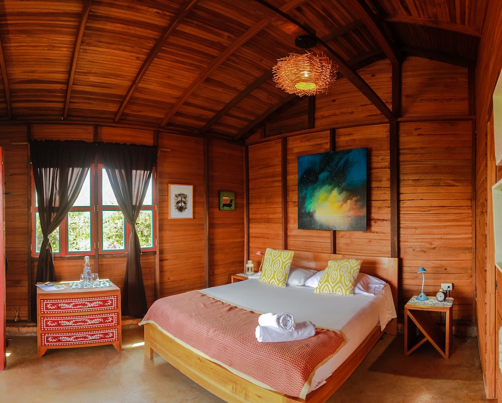 Standard Cabin, 1 Queen Bed, Non Smoking photo 2