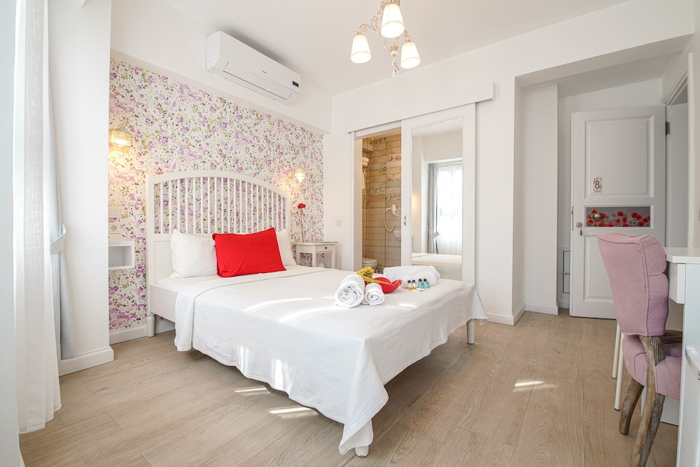Deluxe Double Room, 1 Double Bed - Photo 5