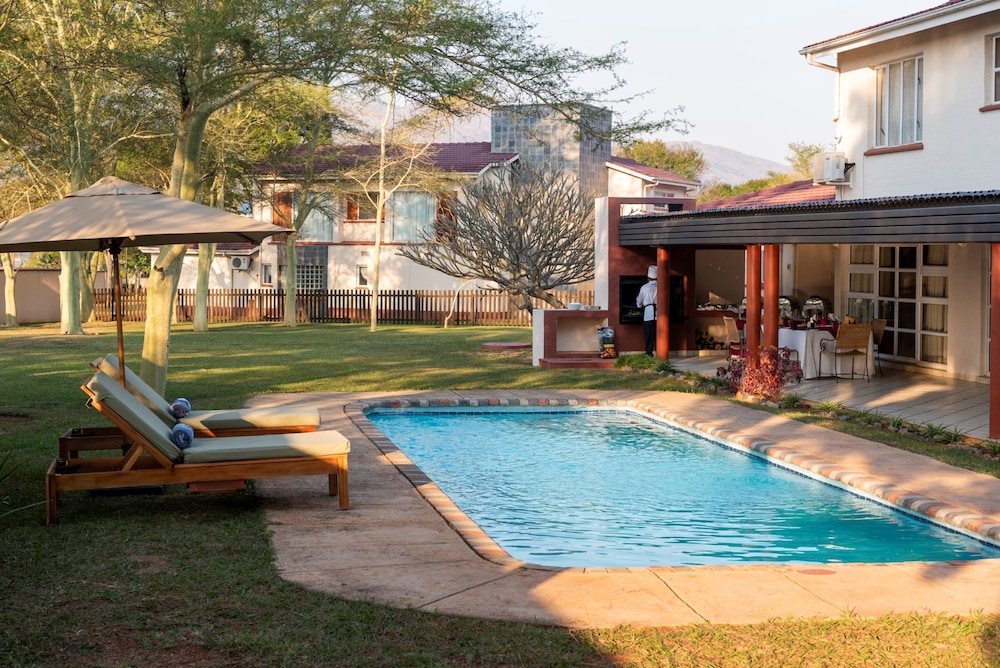 Villa photo 2